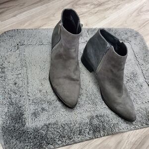 NY & Co Gray Suede Ankle Boots with Double Side Zippers. Sz 11